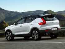 וולוו XC40 T5 מודל 2024