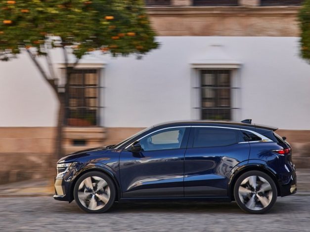 רנו מגאן E-Tech חשמלית 2024 ייבוא מקביל