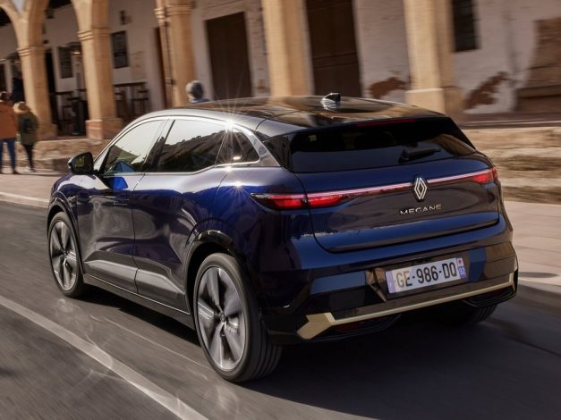 רנו מגאן E-Tech חשמלית 2024 ייבוא מקביל