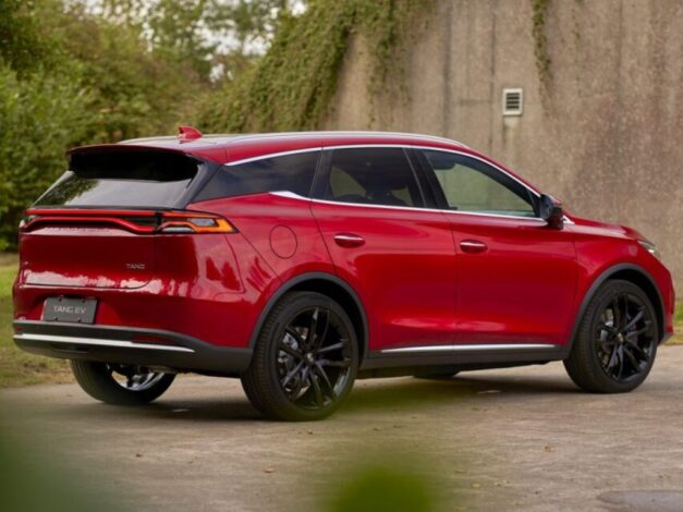 BYD טאנג 2024