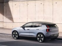 וולוו EX30